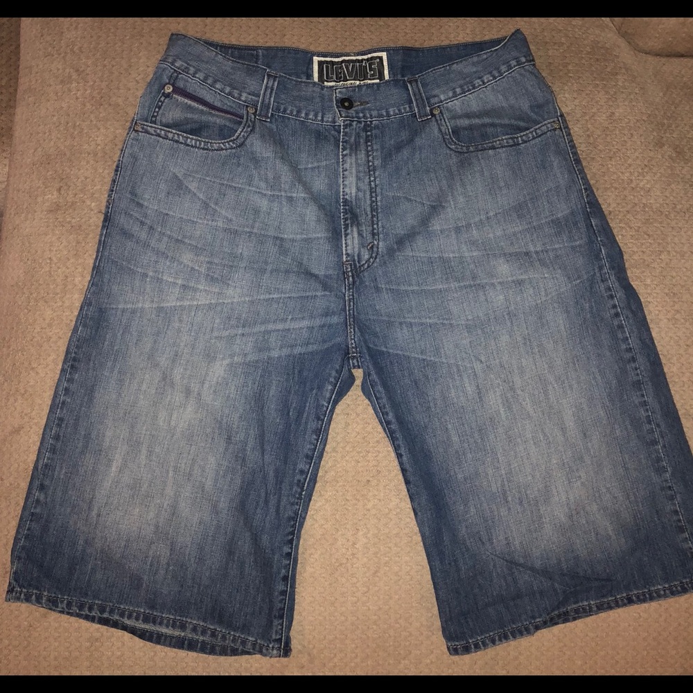 Levi’s supersoft factory faded cargo jean short 36
